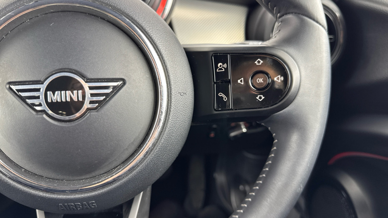 MINI Hatchback 1.5 Cooper Exclusive 3dr Auto Petrol Hatchback